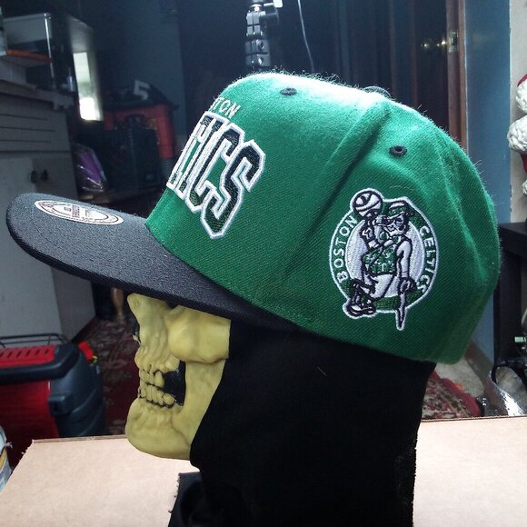Deadstock Mitchell & Ness Boston Celtics Snap Hat Cap - Picture 3 of 8